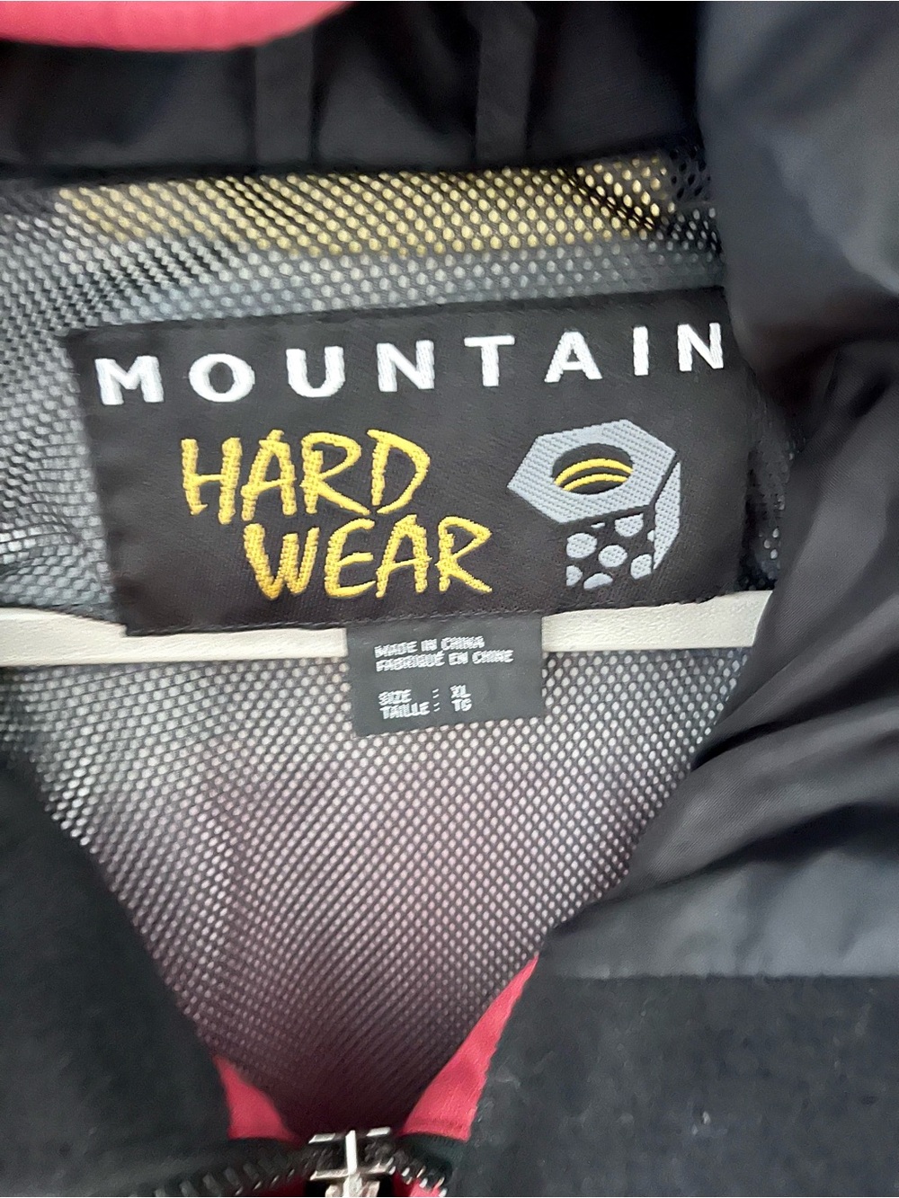 Mountain Hardwear Men’s Red and Black Waterproof Hooded Snow Jacket - Picture 2 of 13